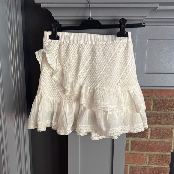 Elegant White Ruffled Skirt - Picture 1 of 5